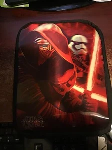 DISNEY STAR WARS TOILETTENTASCHE 3D COVER GEBURTSTAG WEIHNACHTEN RIECHEN URLAUB - Bild 1 von 2