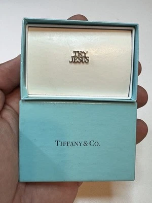 RARO! Broche vintage Tiffany & Co. esterlina “TRY JESUS” com caixa - Imagem 1 de 2