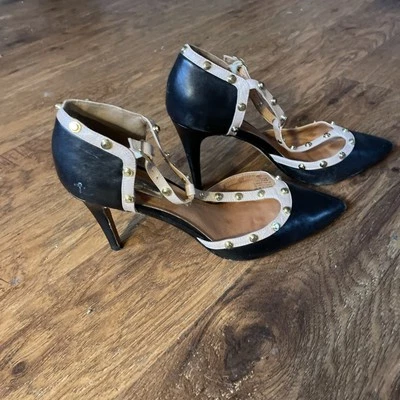 Women’s HALOGEN High Heel Pumps Size 8 1/2 Medium - Image 1 of 3