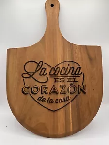 Tabla de cortar madera de arce grabada con láser con mango, española. - Imagen 1 de 5