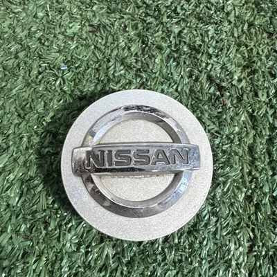 Tapacubos central para llanta de rueda tapacubos antipolvo Nissan 350z 370z Altima Máxima Sentra OEM Foto 1 de 4