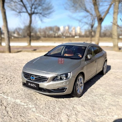 1:18 Volvo S60L Gray Color Diecast Model - Model is new, Paper box is old - Image 1 of 4
