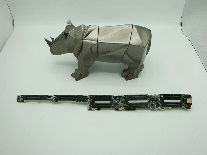 P40444-001 HP DL360 Gen10+ 8SFF U.3 x1 S/S/NVMe E UBM3 Backplane - Image 1 of 1