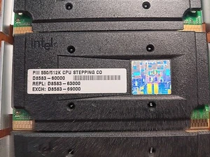 4 PCS Intel Pentium III 550/512K CPU STEPPING C0 FSB100 SLOT 1 CPU w/HEAT SINK - Picture 1 of 6