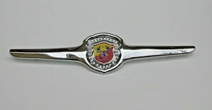 CLASSIC FIAT 500 595 695 (1957-74) DISTINTIVO ANTERIORE ABARTH EMBLEMA VENTILATO IN METALLO NUOVO - Foto 1 di 5