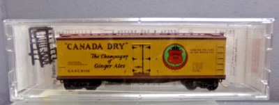 MICRO-TRAIN LINE N-SCALE 40' DOUBLE WOOD SHEATHED BILLBOARD REEFER CANADA DRY - Image 1 of 4