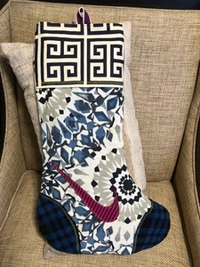 GRANDE 21" HECHO A MANO Medias de Navidad Vacaciones AZUL BLANCO LINO EDREDÓN NUEVO ÚNICO - Imagen 1 de 3