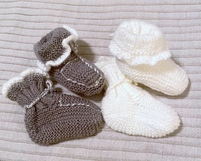 2x Handgestrickte warme Baby-Socken Erstling Taufe festliche Strickschuhe - Bild 1 von 4