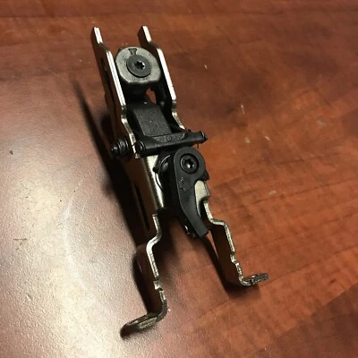 Conjunto de carro de eje de pieza original para clavadora de marcos Dewalt DCN692 30-34° 20V Foto 1 de 4