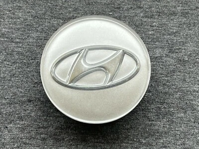 TAPA CENTRAL RUEDA HYUNDAI VELOSTAR ACCENT OEM 52960-1E400 2012 2013 2014 2015 Foto 1 de 2