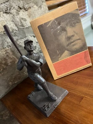 New York  Yankees  Legends Monument Park Collection 2004 1 Of 3 / NEW WITH BOX - Image 1 of 4