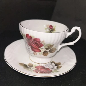 Vintage Royal Minster Teacup and Saucer Roses England - Picture 1 of 9