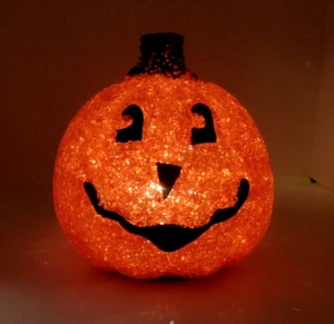 Halloween Pumpkin Lights Up Uses 2 AA Batteries 6 Inches Jack O Lantern Inside - Picture 1 of 4