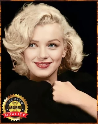 Marilyn Monroe - 16 Classic Poses - Rare - Metal Sign 11 x 14 - Image 1 of 4