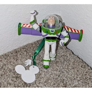 Disney Pixar Toy Story Buzz Lightyear Ornament mit Etikett Deko NEU - Bild 1 von 5