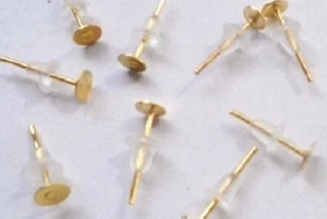 LOT de 50 clous tiges SUPPORTS BOUCLES D'OREILLES DORE plateau FIMO perles - Imagen 1 de 1