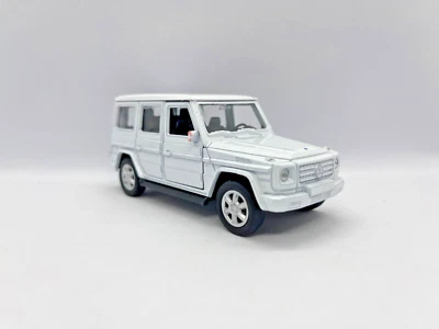 Welly NEX 1/32 Mercedes-Benz G Class white Diecast Model Car - Image 1 of 4