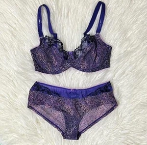 Paramour Lingerie Set - Picture 1 of 3