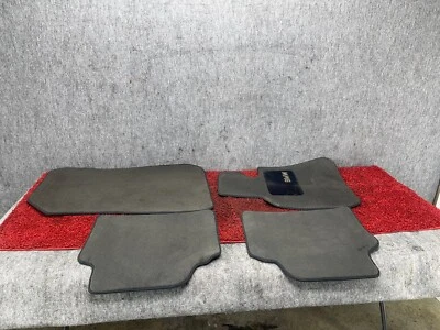 BMW 2006-2011 E90 E91 ALFOMBRILLA ALFOMBRILLA SUELO DELANTERA Y TRASERA JUEGO NEGRO OEM 40K Foto 1 de 4