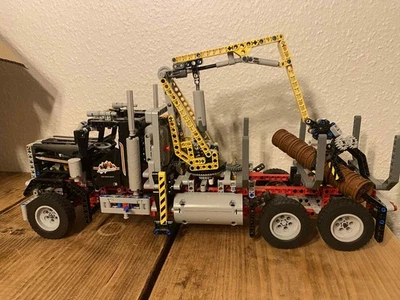 LEGO TECHNIC: Logging Truck (9397) With manual no box - Image 1 of 4