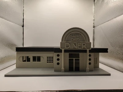 HAPPY DAYS DINER S SCALE BUILDING/DIORAMA - Image 1 of 4