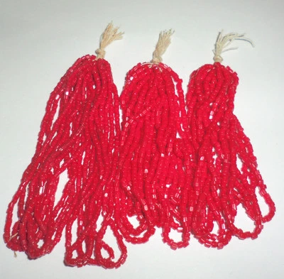 Contas de corte de vidro antigas vintage anos 50 batom vermelho tcheco 3 mini Hanks 15 BPI  - Imagem 1 de 3