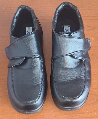 Josmo Boys Sz.2 Shoes 1882 Dress Casual Fashion Hook & Loop Black. - Image 1 of 4