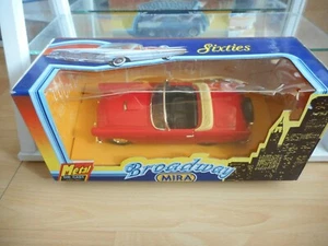 Mira Broadway Sixties 1956 Ford Thunderbird in Red on 1:25 in Box - Picture 1 of 2