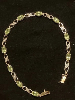 10K Yellow Gold Bracelet Peridot August Birthstone - Image 1 of 4