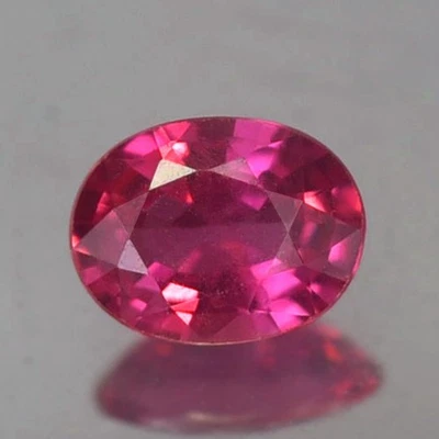 0.29CT MARVELOUS VVS UNHEATED UNTREATED OVAL PINKISH RED RUBY NATURAL - Image 1 of 3