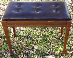 Banco de órgano de piano de madera de nogal Kimball vintage asiento acolchado acolchado acolchado con tapa de almacenamiento - Imagen 1 de 12