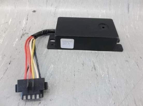 GM 2047233 Water & Alarm Module - Image 1 of 1