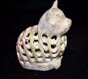 Statua in pietra ollare in pietra naturale intagliata a mano gatto con bambino all'interno 4" - Foto 1 di 7