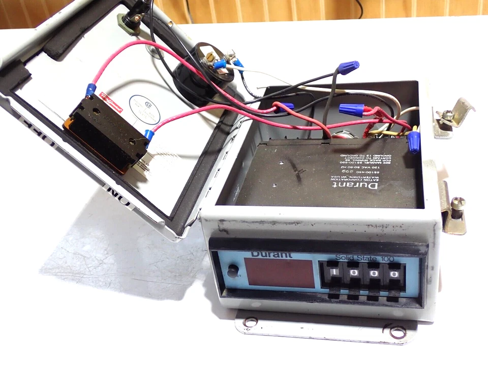 DURANT 100 SOLID STATE COUNTER USED 85100-450 - Image 1 of 4