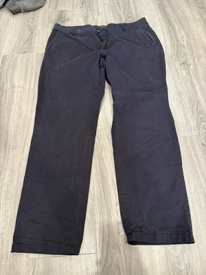 Bloomingdales The Men’s Store Navy Dress Pants Size 38x32 - Image 1 of 4