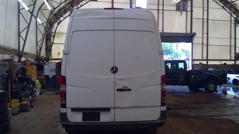 Pinza trasera izquierda conductor compatible con MERCEDES SPRINTER 2500 10-18 6204749 Foto 1 de 4