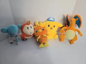 Pokemon Plüsch 5 Stück Charizard, Pikachu, Fuecoco, Cubchoo, Torchic - Bild 1 von 7