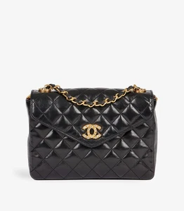 Bolso Chanel Negro Acolchado Piel de Cordero Vintage Cristal Adornado Mini Solapa - Imagen 1 de 11