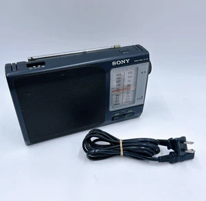 Sony FM AM Práctico Radio Portátil ICF-801 Batería Funciona Receptor Retro - Imagen 1 de 6