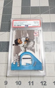 2021 Topps Baseball #MLMAJ Aaron Judge Relic PSA 8 - Foto 1 di 2