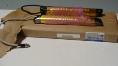 NIB OMRON safety light curtain F3SJ-A0270P55 Emitter and Receiver - Image 1 of 4