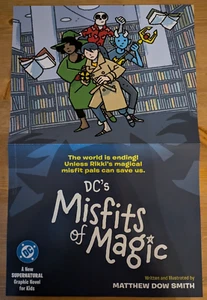 Poster promozionale DC's Misfits of Magic 11" x 17" - Matthew Dow Smith Art - Foto 1 di 2