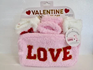 New in Pkg 3 Pair Valentine's HEART SOCKS & Zippered Makeup Bag LOVE Pink & Red - Picture 1 of 8