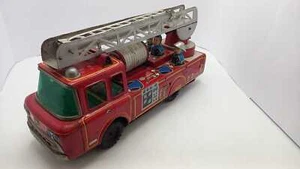 Antq3712 Vintage Fire Truck - Picture 1 of 9