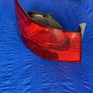 🔆2010-2013 KIA FORTE (SEDAN) DRIVER SIDE TAIL LIGHT (QTR PANEL MTD) - Picture 1 of 7
