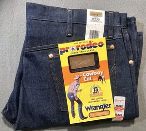 Pantalones de mezclilla rectos Wrangler para hombre 13Mwz lavado oscuro tiro alto rígido corte vaquero -38x29 - Imagen 1 de 3