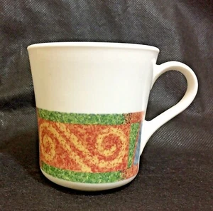 Taza de café multicolor Corning Milk Glass EE. UU. - Imagen 1 de 7