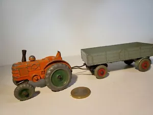 Diecast 1950's Dinky Toys 1:43 FARM TRACTOR WITH TRAILER good used conditions. - Foto 1 di 8