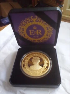 Celebrating the Life of Her Majesty Queen Elizabeth II 24 Karat vergoldete Münze - Bild 1 von 4