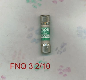 FUSIBILE BUS FNQ 3 2/10 FNQ 3 2/10 500 VOLT 3 2/10 AMP FUSIBILE (NUOVO CON SCATOLA) - Foto 1 di 1
